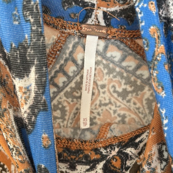 Free People Blue and Brown Paisley Mock Neck Long Sleeve Top XS - Picture 2 of 4